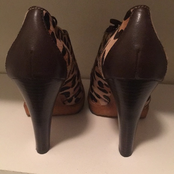 Leopard print Coach heels - Picture 5 of 7